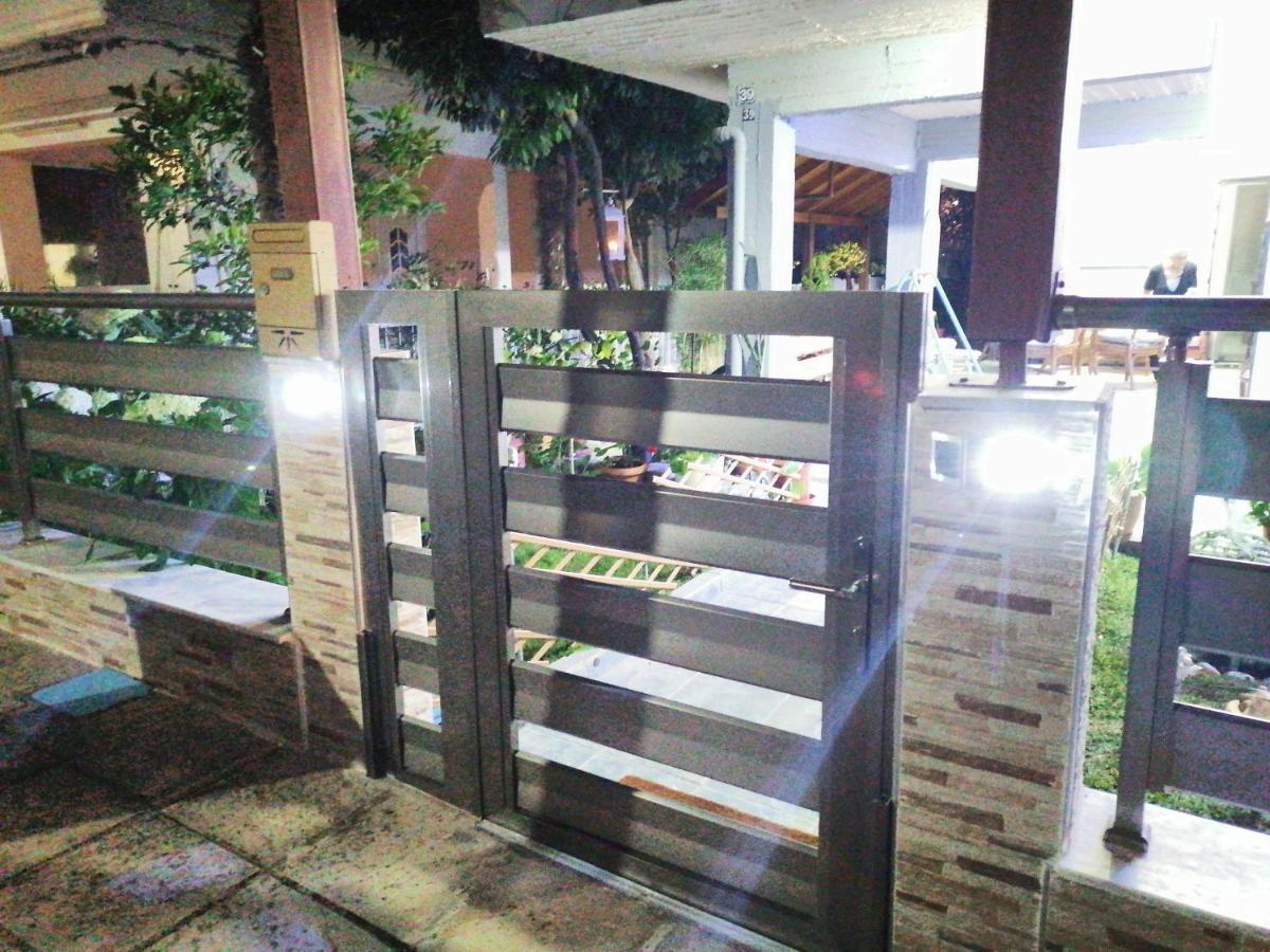 Apartments Haris Olympiaki Akti Exterior photo